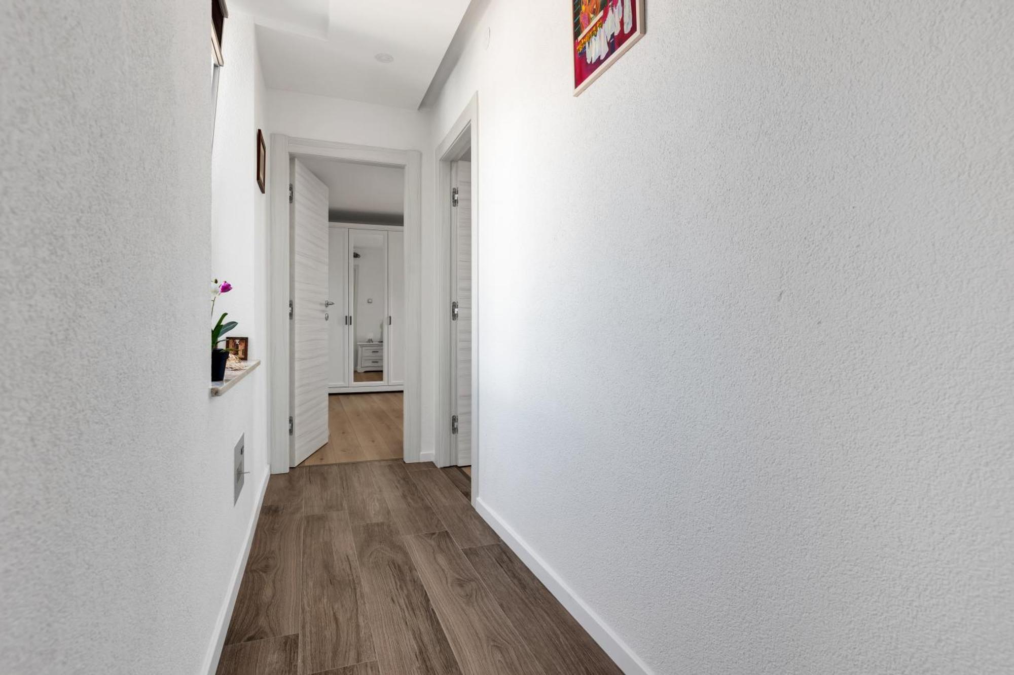 Luxury Dante Apartment With Terrace Split Exterior photo